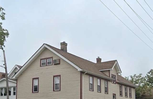 1304 W 64th photos photos