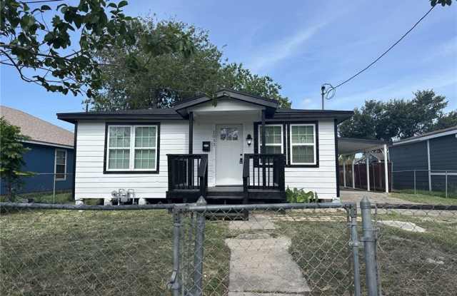 1033 Post Avenue photos photos