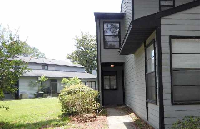 4405 SW 20TH - 4405 Southwest 20th Lane, Gainesville, FL 32607