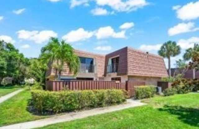 3571 SW Sunset Trace Circle - 3571 Southwest Sunset Trace Circle, Palm City, FL 34990