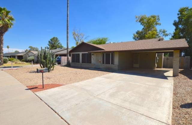 4107 East Windrose Drive Gallery 2