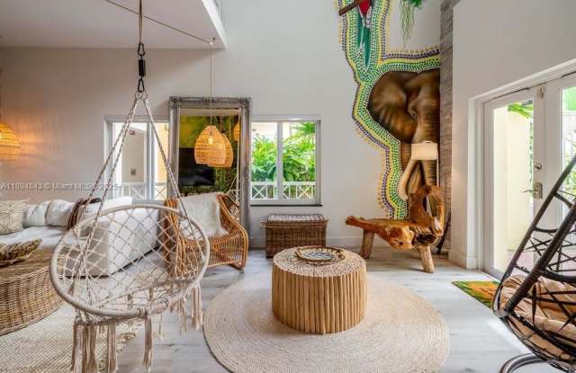 100 Jefferson Avenue photos photos