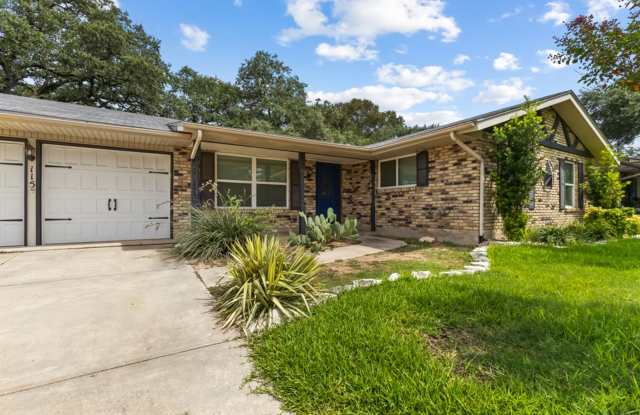 Single-Story Charm with Modern Updates & Spacious Backyard photos photos Single-Story Charm with Modern Updates & Spacious Backyard photos photos