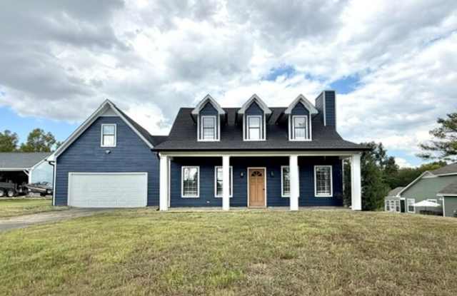 10696 Green River Road Gallery 1