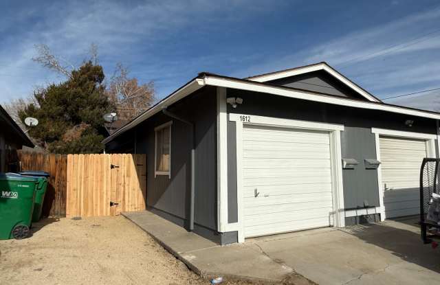 Freshly Updated 2 Bedroom Home with Garage in Sparks - 1612 York Way, Sparks, NV 89431