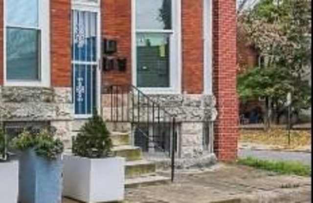 2920 PARKWOOD AVE. photos photos