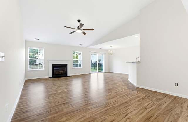 Move-in ready charming ranch home Gallery 3