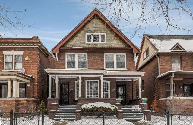 4556 Commonwealth St photos photos