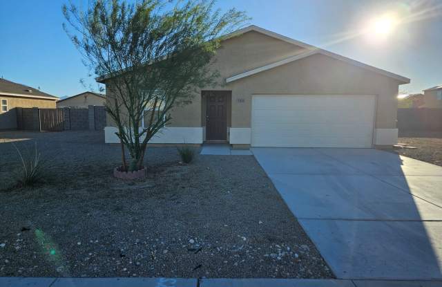 4 Bedroom Home Located in Bullhead City Offering 1/2 OFF 1st Month's Rent photos photos