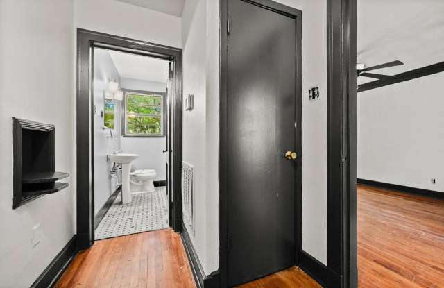 Great location in the Heart of Mid City! Gallery 3