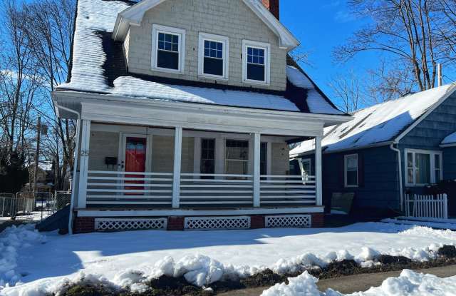 Beautiful Furnished 3 Bedroom, 1 Bath (Student House) Located in the U of R Neighborhood with off Street Parking! - 25 Gold Street, Rochester, NY 14620