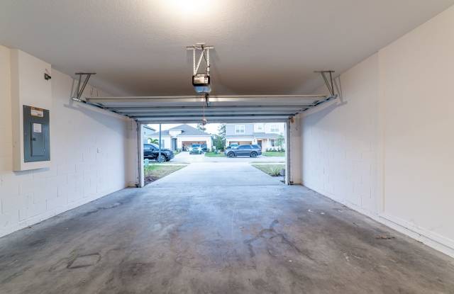 3 Bed + 2 Bath + 2 Car Garage Single Family Home in Sawyer’s Landing Gallery 3