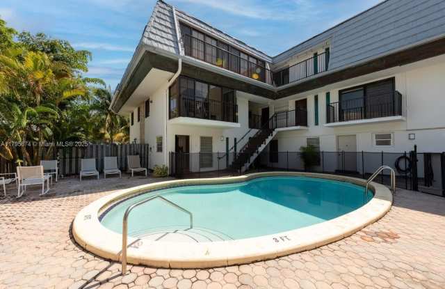 230 Sunrise Dr photos photos