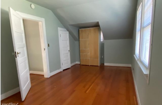 6031 LAKE WASHINGTON BLVD SE - 6031 Lake Washington Boulevard Southeast, Bellevue, WA 98006