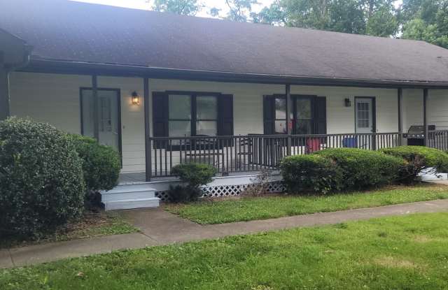 2 Bedroom/2 Bath Duplex Conveniently Located Minutes to I-285 - 3586 West Hill Street, Clarkston, GA 30021