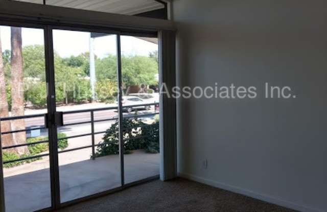 915 East Missouri Avenue Unit: 11 Gallery 4