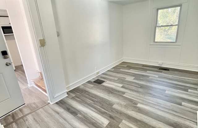 May 2026 Move In — 2 bedroom Single Family Home photos photos