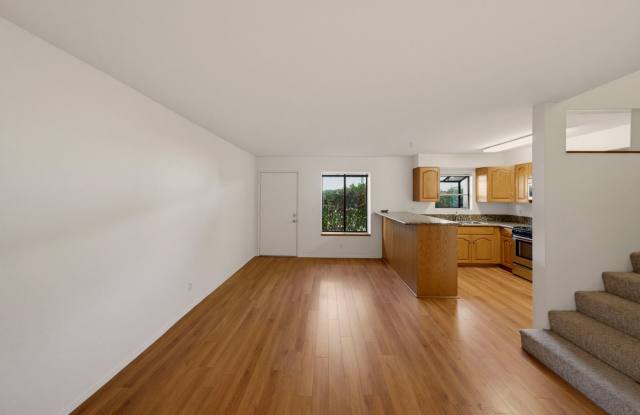 5018 Denny Gallery 3