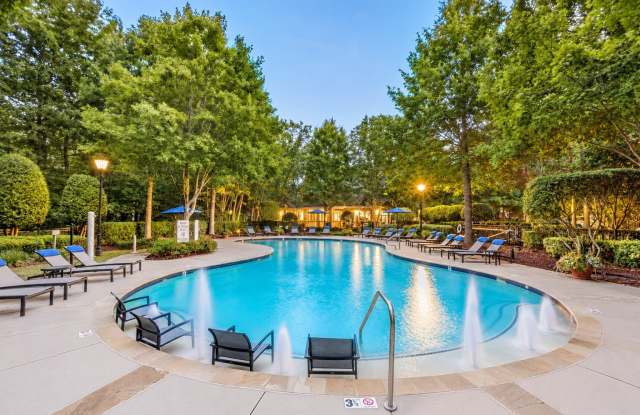 The Estates at Ballantyne Apartments and Townhomes Gallery 1