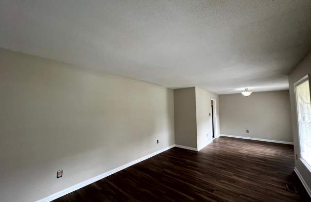 109 Deerfield Drive~ Deerfield Gallery 4