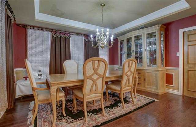 5209 Coachman Court Gallery 4