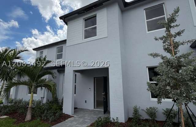 11038 SW 231 ST Gallery 2