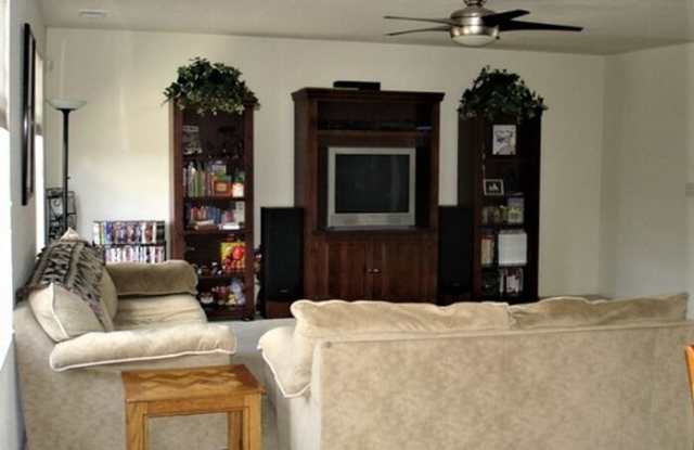 943 Canary Court Gallery 3