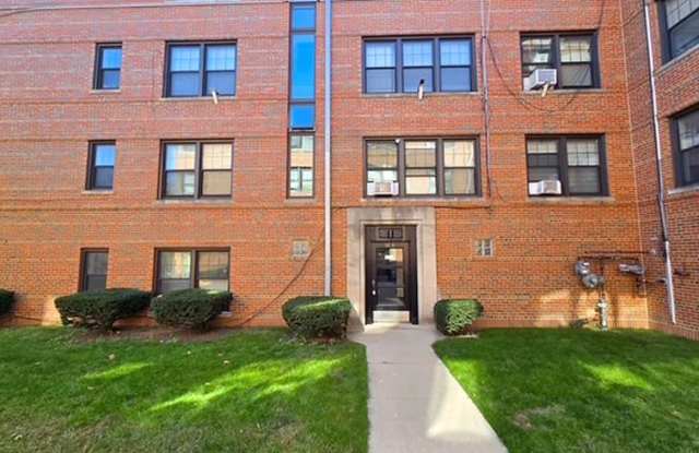 5240 N Campbell Gallery 1