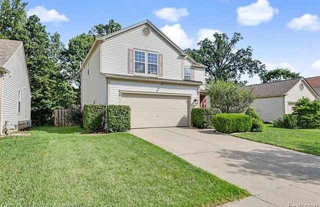 7055 Oakridge Drive Gallery 1