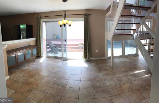 11684 MEDITERRANEAN COURT Gallery 2
