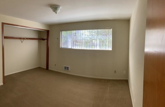 2210 Eastlake Avenue East - 2 Gallery 3