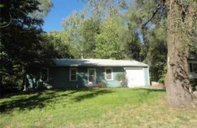 Cosy 3 bedroom 1 bathroom house for rent - 7702 East 51st Street, Kansas City, MO 64129