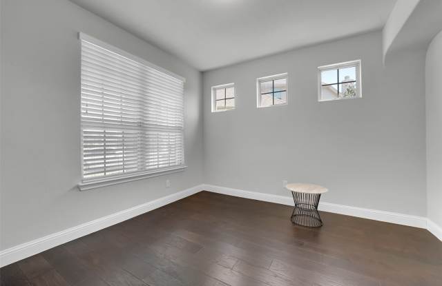 810 Acadia Court Gallery 4