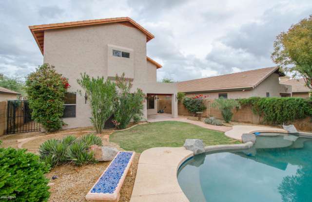 4715 E GATEWOOD Road Gallery 2