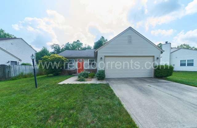 Charming single-family home featuring 3 bedrooms and 2 bathrooms - 3743 Owster Lane, Beech Grove, IN 46237