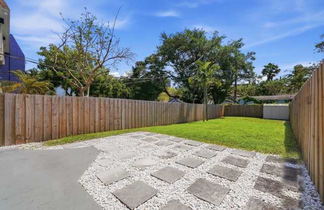 622 SW 7th Avenue photos photos