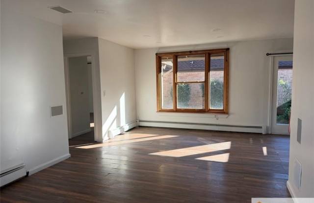 31 Ardsley Court Gallery 2