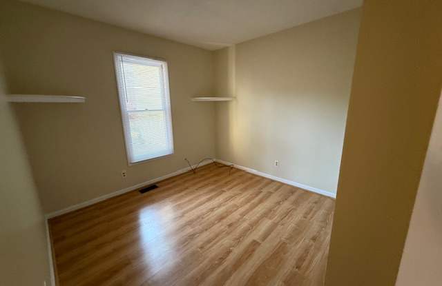 146 Hanks Street - 1Apt 3 Gallery 2