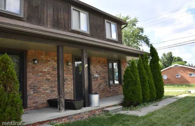 2039 N Campbell Rd - 2039 Campbell Road, Royal Oak, MI 48073
