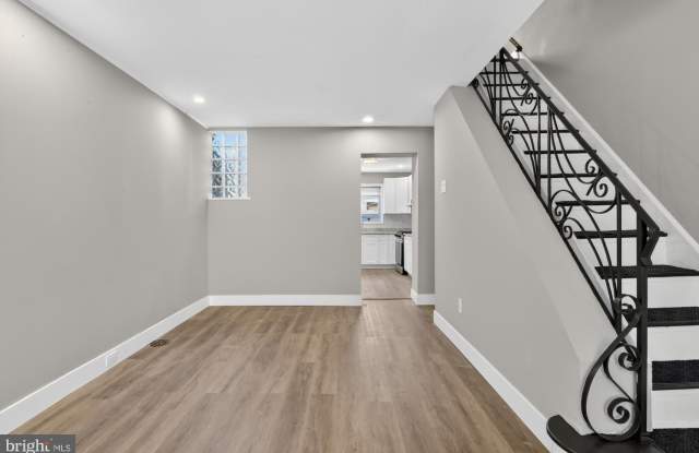 2422 S ISEMINGER Street photos photos