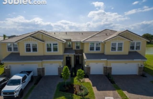 4351 lago dr , deerfie - 4351 Lago Dr, Pompano Beach, FL 33064