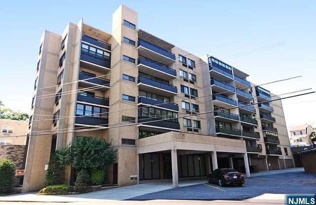 555 Gorge Road 3B photos photos