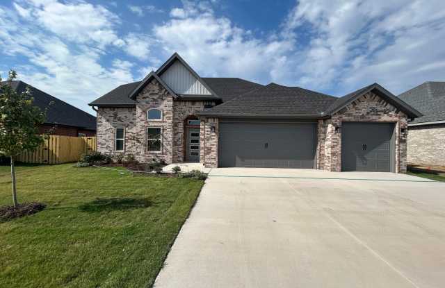 Beautiful Modern Home in Pea Ridge! - 2313 Salmon Street, Benton County, AR 72751