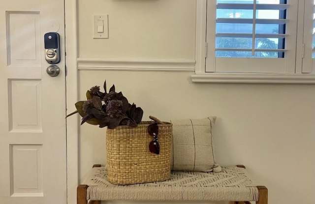 1202 Palm Trail Gallery 2