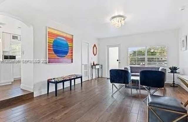 516 SW 12th St photos photos