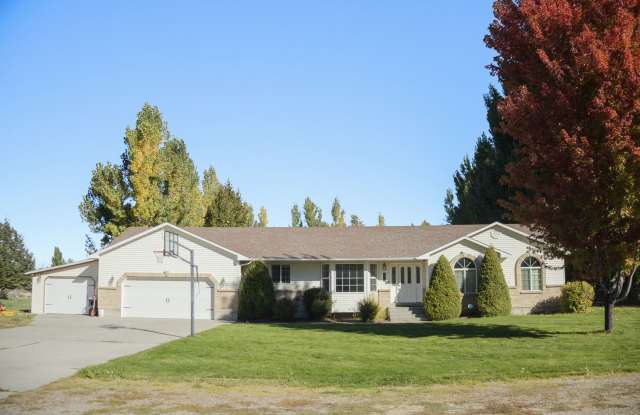 4087 E 356 N - 4087 East 356 North, Jefferson County, ID 83442
