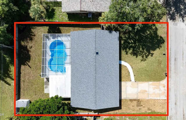 Beautifully Remodeled 4 Bed 2 Bath Pool Home in Ormond Beach Gallery 4