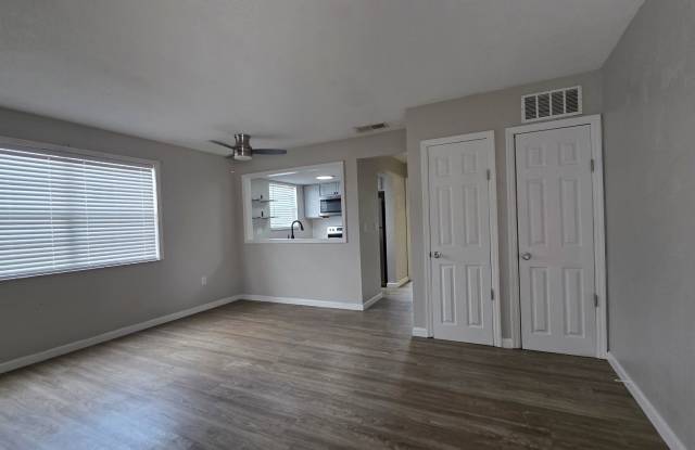 ** HALF OFF 1ST MONTH'S RENT WITH 13 MONTH LEASE ** Gallery 2
