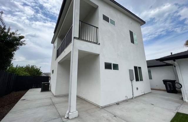 4BD/2BA, Quick Walk to Campus! Gallery 1