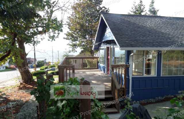 SPECTACULAR VIEWS! Unique & Adorable House w/Huge Deck - Walking Distance to Redondo Beach!! Gallery 1